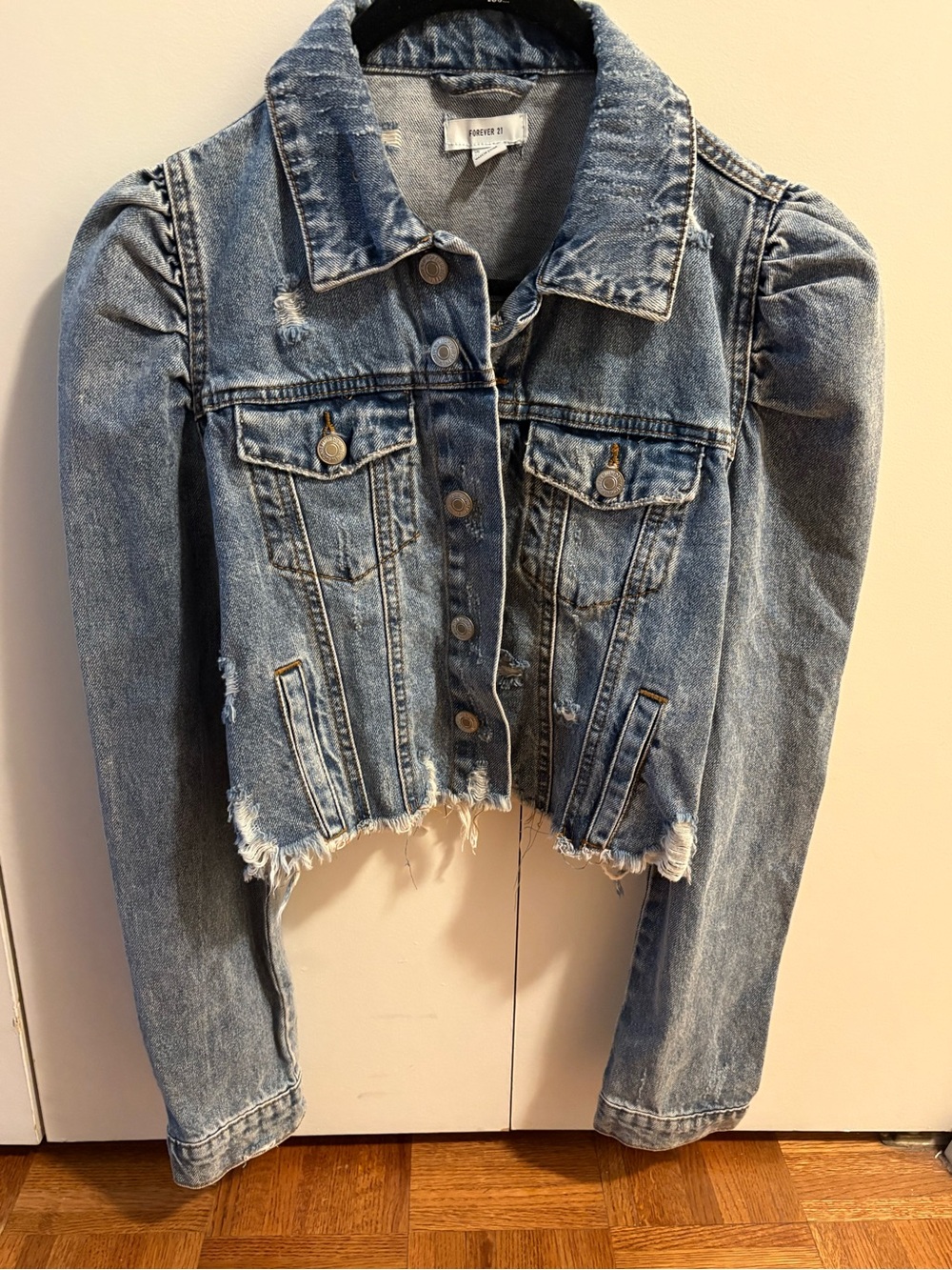 Forever 21 Light Blue Distressed Puff-Sleeve Denim Jacket small new with tags
